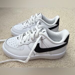 Nike Kids Airforce 1 White Sneakers with Black Swoosh - Low-Top